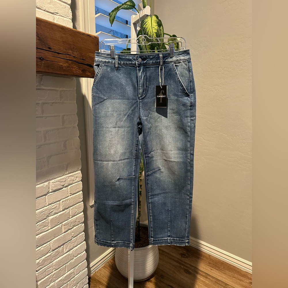 Flamingals Wash Stitch Detail Mid Rise Barrel Leg Crop Jeans - Picture 5 of 6